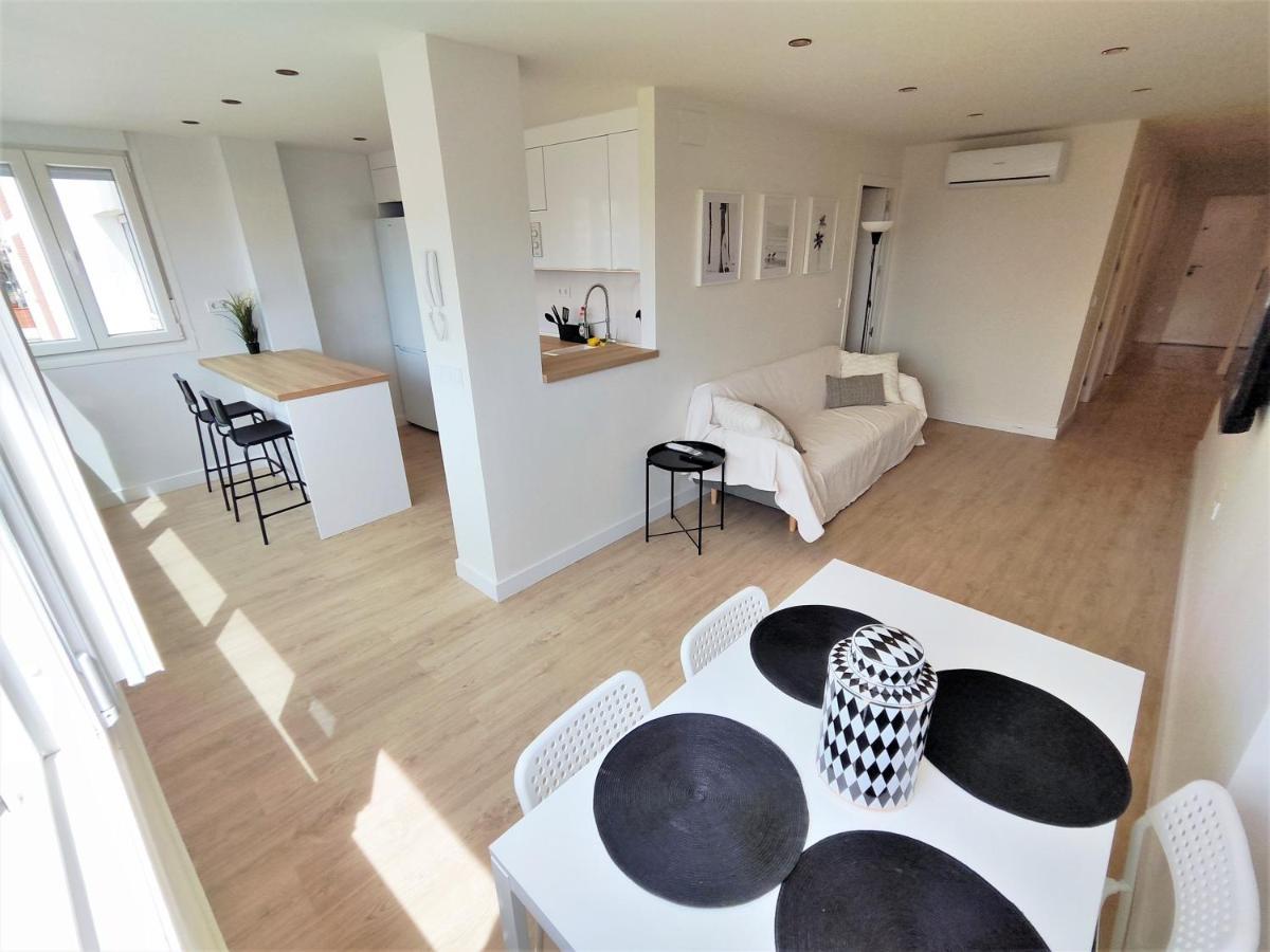 Aljarafe Central Square - By Pro Apartments San Juan de Aznalfarache Ngoại thất bức ảnh